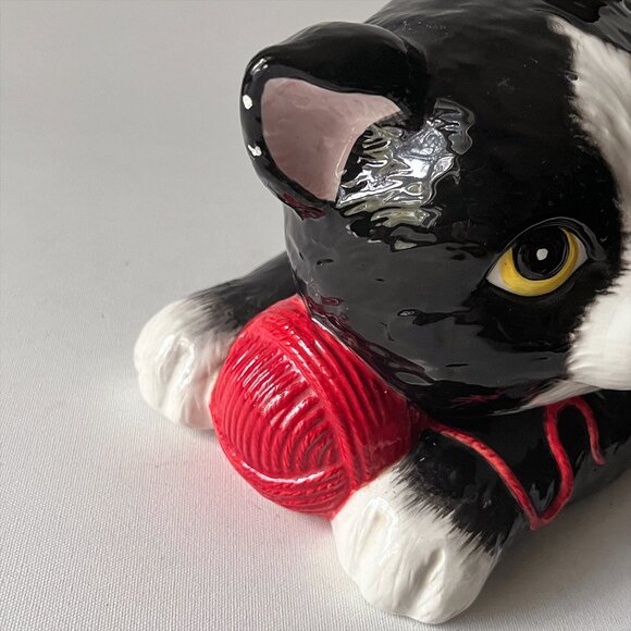 Vintage Tuxedo Cat Cookie Jar Ceramic Black White Kitten w/ Red Yarn Ball Rare - Picture 6 of 12